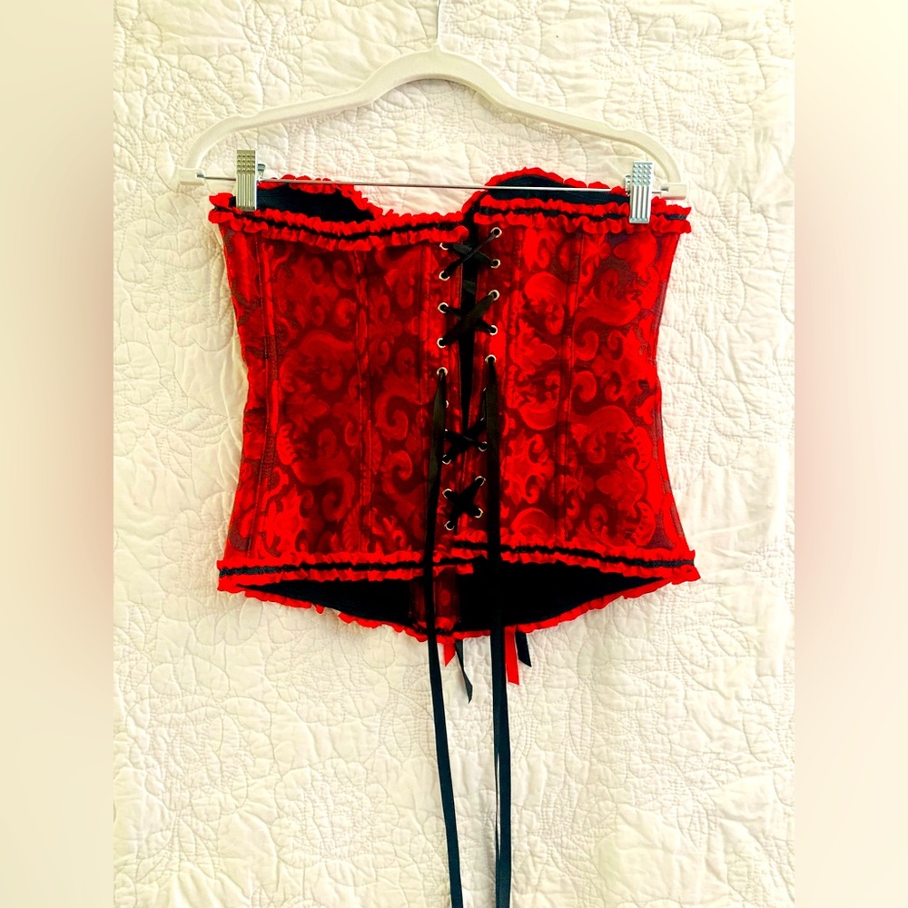 🖤❤️ Black & Red Corset🖤❤️